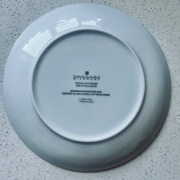 Signed Givenchy Les Fleurs De Parfums Red Calla Lily Decorative Plate 8.25" - Picture 6 of 7